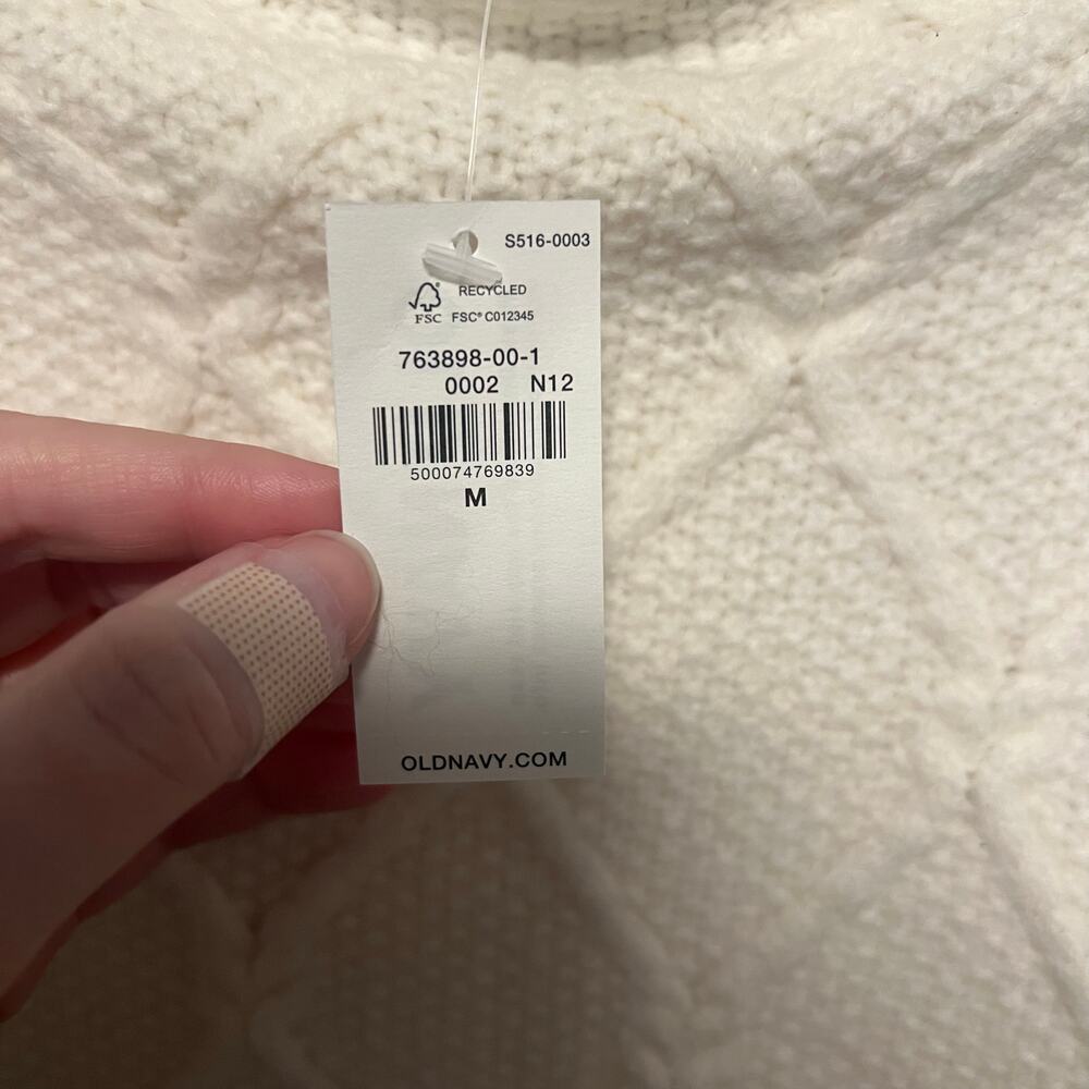 Old Navy Mock Neck Diamond Stitch Cable Knit Sweater Cream NWT Size Medium - Picture 6 of 10